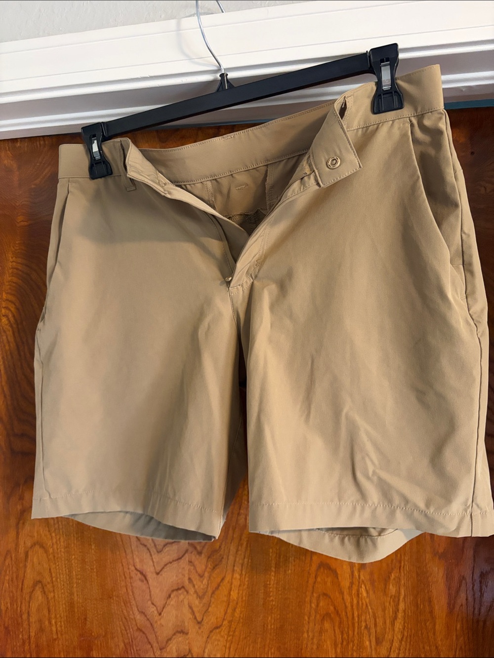 Fabletics Men's Tan Flat-Front Performance Shorts